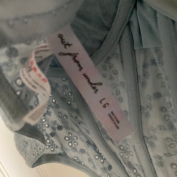 Urban Outfitters out from under light blue corset - Picture 5 of 5